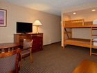 фото отеля Clarion Inn Amana Colonies and Wasserbahn Waterpark Resort