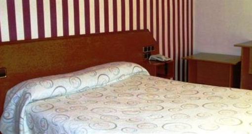 фото отеля Hostal Cataluna Zaragoza