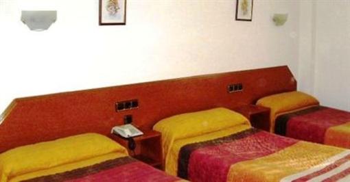фото отеля Hostal Cataluna Zaragoza