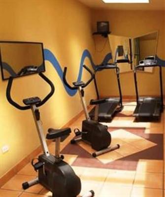 фото отеля Melrose Plaza Suites