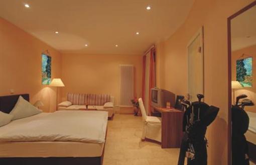 фото отеля Aparthotel am Kurpark Bad Neuenahr-Ahrweiler