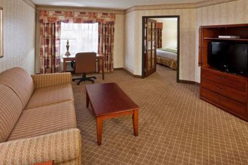 фото отеля Holiday Inn Express Hotel & Suites Lansing-Okemos MSU Area