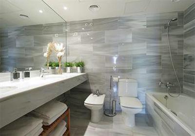 фото отеля Pool 2 Bedroom Apartment Barcelona