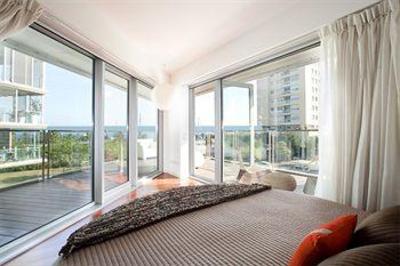 фото отеля Pool 2 Bedroom Apartment Barcelona