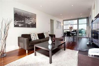 фото отеля Pool 2 Bedroom Apartment Barcelona