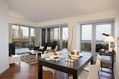 фото отеля Pool 2 Bedroom Apartment Barcelona