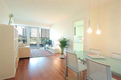 фото отеля Pool 2 Bedroom Apartment Barcelona