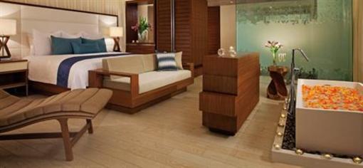 фото отеля Secrets The Vine Cancun Resort & Spa