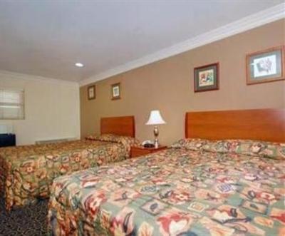 фото отеля Rodeway Inn & Suites near Convention Center