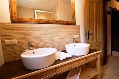 фото отеля Feriendorf Kirchleitn Dorf Kleinwild Apartments Bad Kleinkirchheim