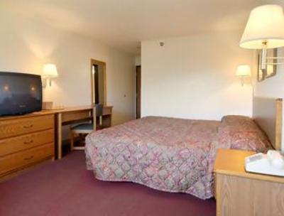 фото отеля Clarion Inn and Suites Virginia Beach