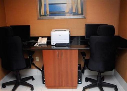 фото отеля Clarion Inn and Suites Virginia Beach