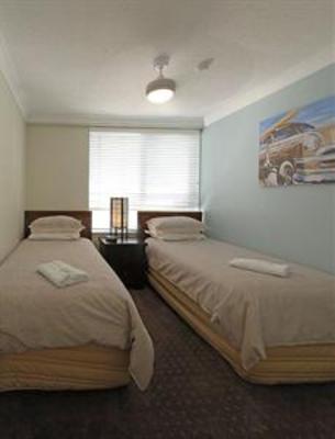 фото отеля Burleigh Beach Tower Apartments Gold Coast