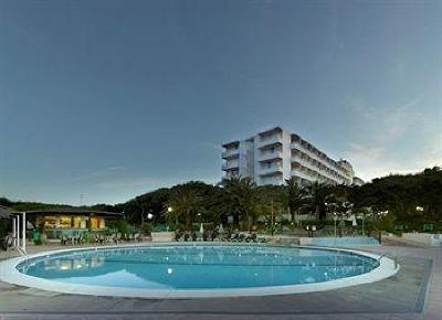 фото отеля Fiesta Hotel Cala Nova