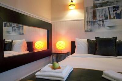 фото отеля Hostal Oxum