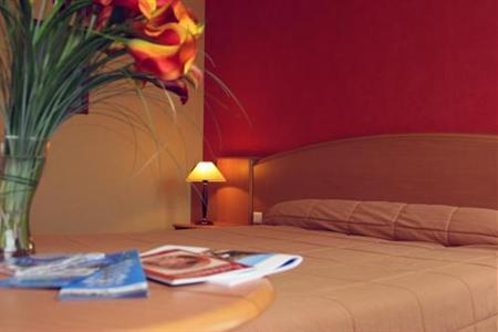 фото отеля Anne De Bretagne Hotel Rennes