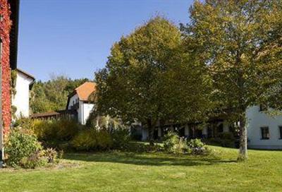 фото отеля Hotel Vier Jahreszeiten Waldkirchen