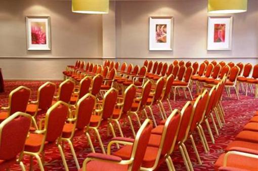 фото отеля Menzies Stourport Manor
