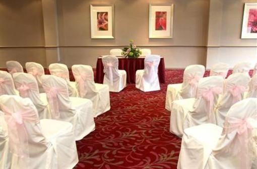 фото отеля Menzies Stourport Manor