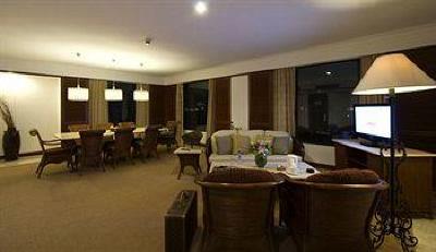 фото отеля Waterfront Airport Hotel and Casino