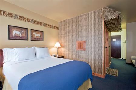 фото отеля Holiday Inn Express Halifax Bedford