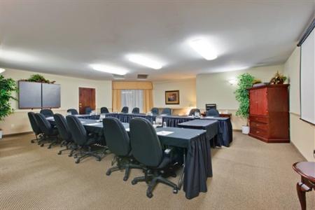 фото отеля Holiday Inn Express Halifax Bedford