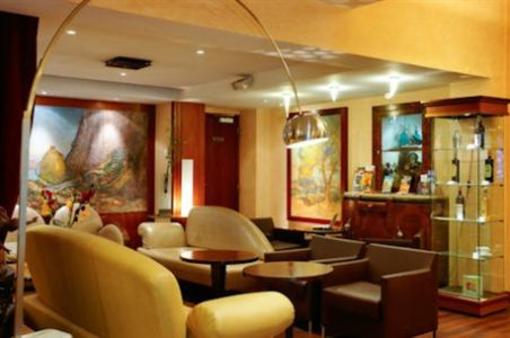фото отеля Hotel Saint Cristophe Aix-En-Provence