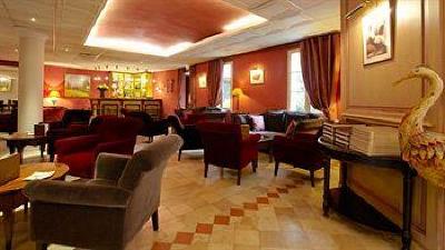 фото отеля Logis Hostellerie Des Clos