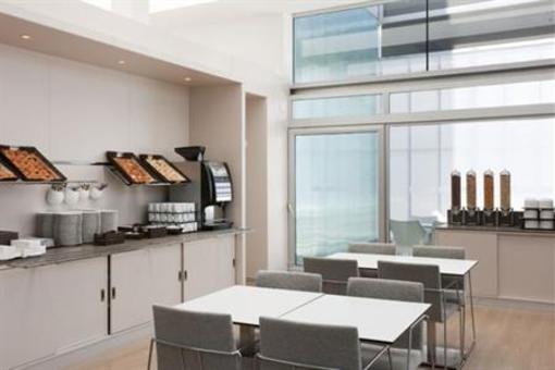 фото отеля Holiday Inn Express Madrid Leganes