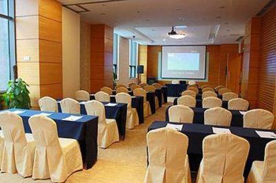 фото отеля Days Inn Business Place Chongqing Fortune Plaza