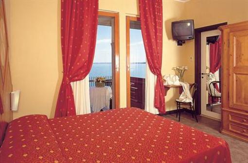 фото отеля Hotel Smeraldo Sirmione