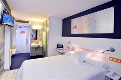 фото отеля Hotel Bed4u Pamplona