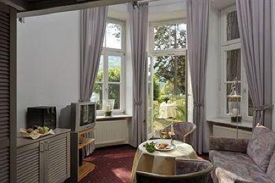 фото отеля Hotel Moselschlösschen Traben-Trarbach