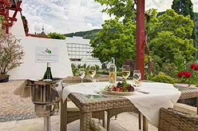фото отеля Hotel Moselschlösschen Traben-Trarbach