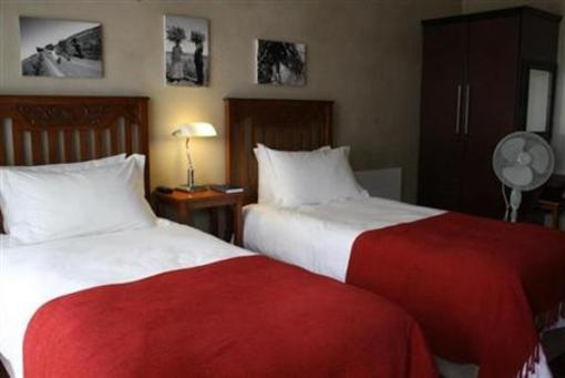 фото отеля Miles B&B Guest House