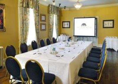 фото отеля The Bear Hotel Devizes