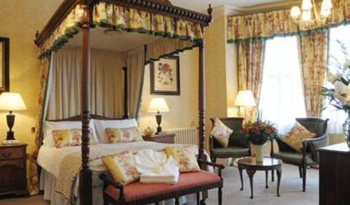 фото отеля The Bear Hotel Devizes