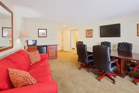 фото отеля Holiday Inn - Mobile Downtown/Historic District