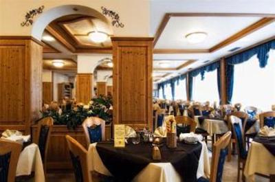 фото отеля Hotel Everest Trento