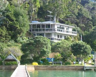 фото отеля Kawau Lodge