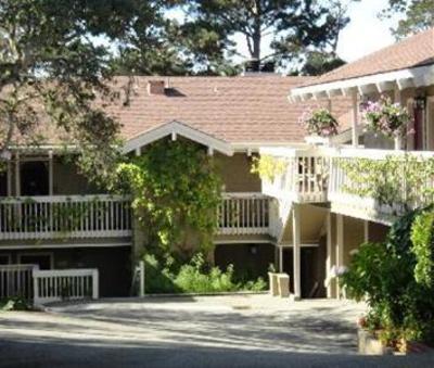фото отеля Carriage House Inn