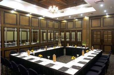 фото отеля Golden Park Hotel Kolkata