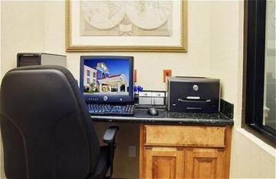 фото отеля Holiday Inn Express Hotel & Suites Jasper (Texas)