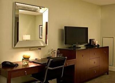 фото отеля The Westin Jersey City, Newport