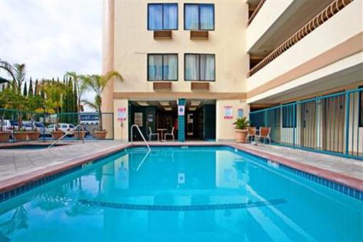 фото отеля Holiday Inn Express Anaheim Maingate