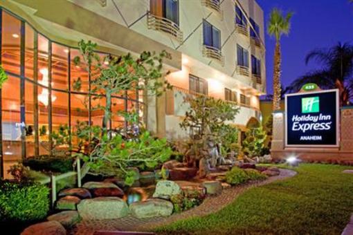 фото отеля Holiday Inn Express Anaheim Maingate