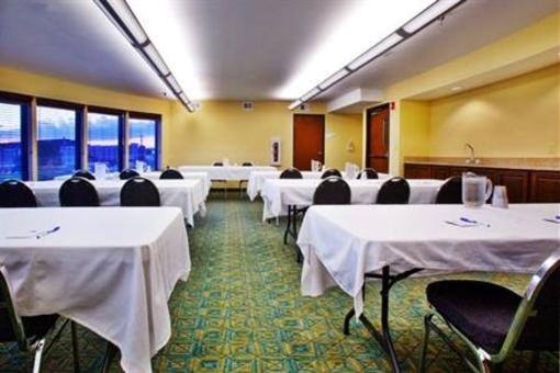 фото отеля Holiday Inn Express Waterloo