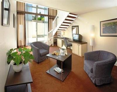 фото отеля Holiday Inn Garden Court Reims City Center