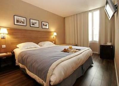 фото отеля Kyriad Paris La Defense