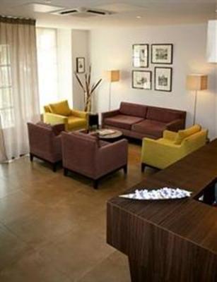 фото отеля Kyriad Paris La Defense